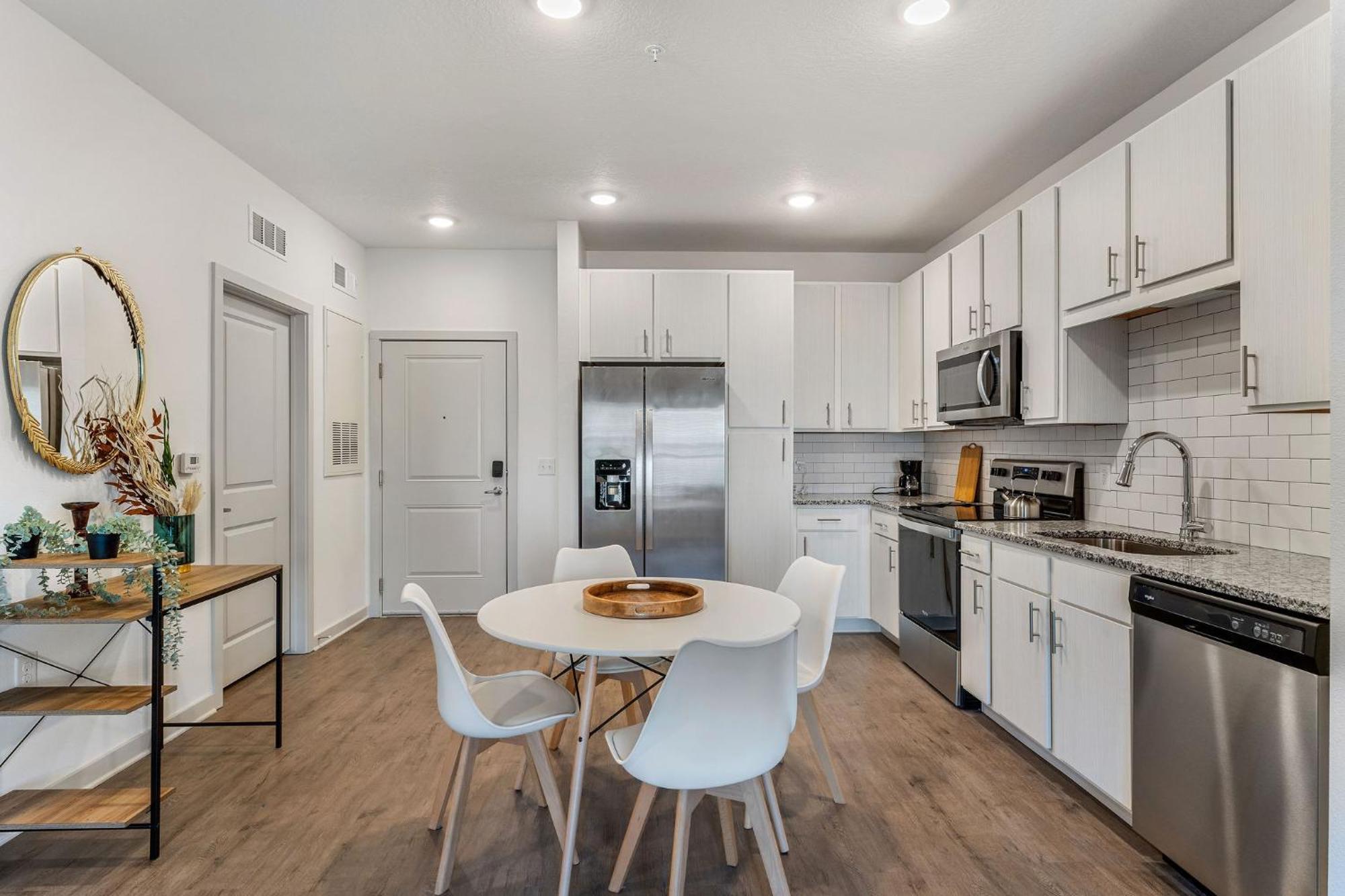 Complete Lush Green Apartment 10 Min To Parks Pets Allowed, Resort-Style Amenities Orlando Exterior foto